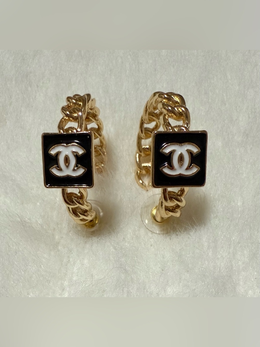 Elegant Gold-Tone Hoop Earrings with B&W Enamel Squares